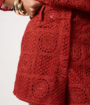 Conjunto em Crochê com Paetês e Bordado Abstrato Vermelho